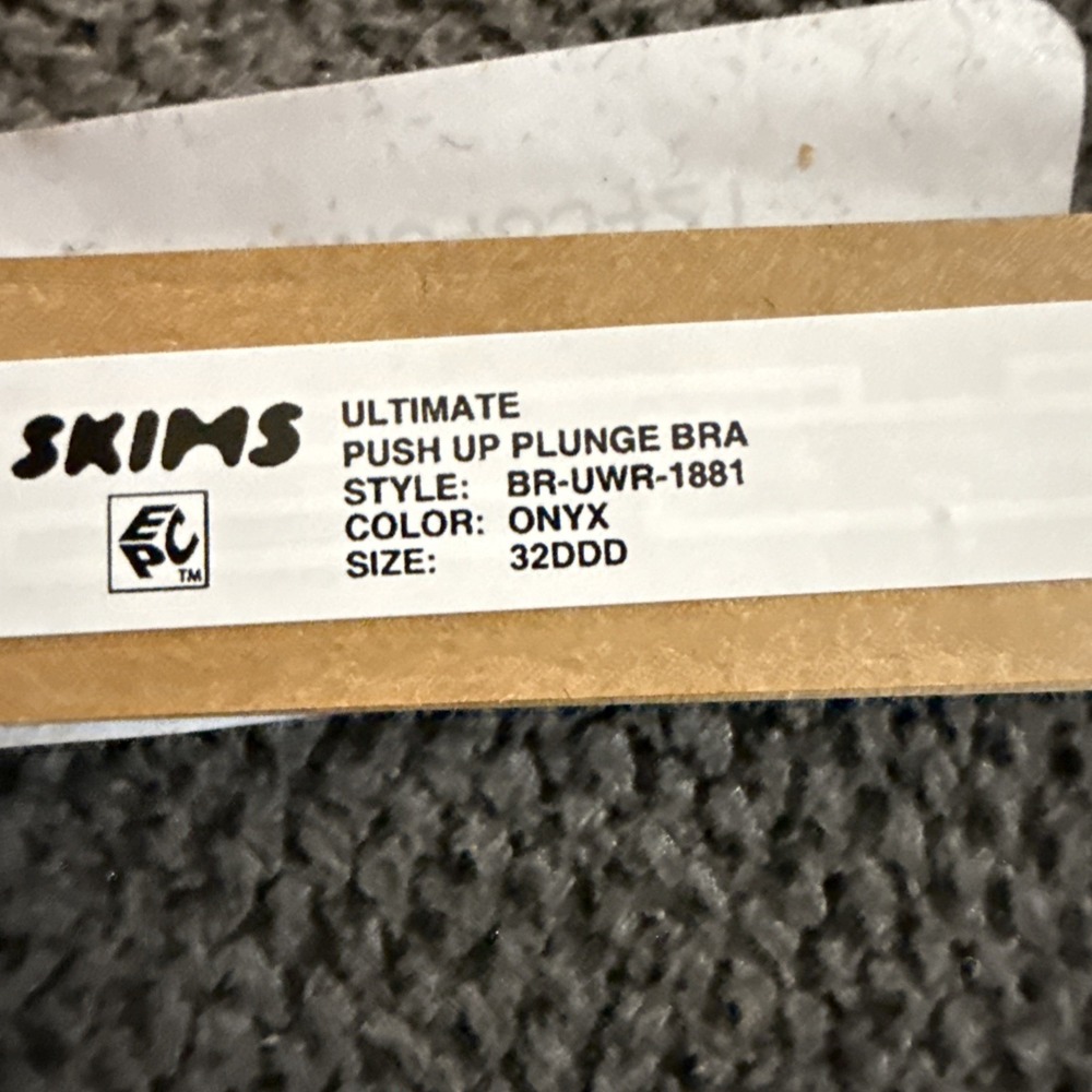 Skims Ultimate Push Up Plunge Bra Onyx Black 32DDD BR-UWR-1881 - Picture 4 of 4